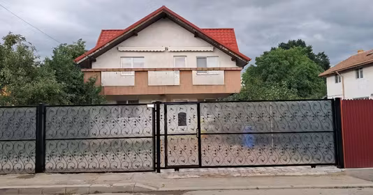 Casă Central