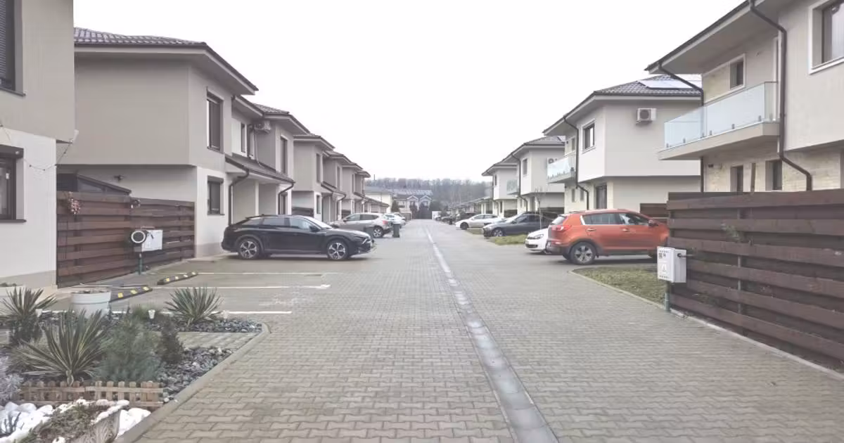 Duplex de vânzare cu 5 camere, mobilat în Corbeanca