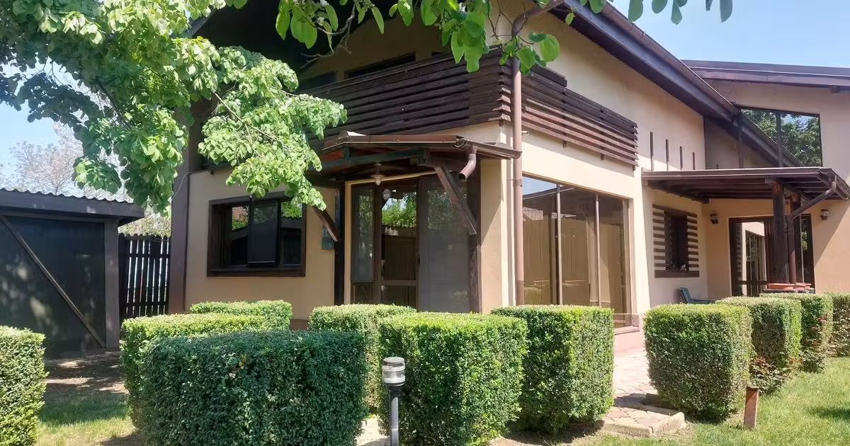 Casă individuală de vânzare cu 6 camere, mobilată în Corbeanca