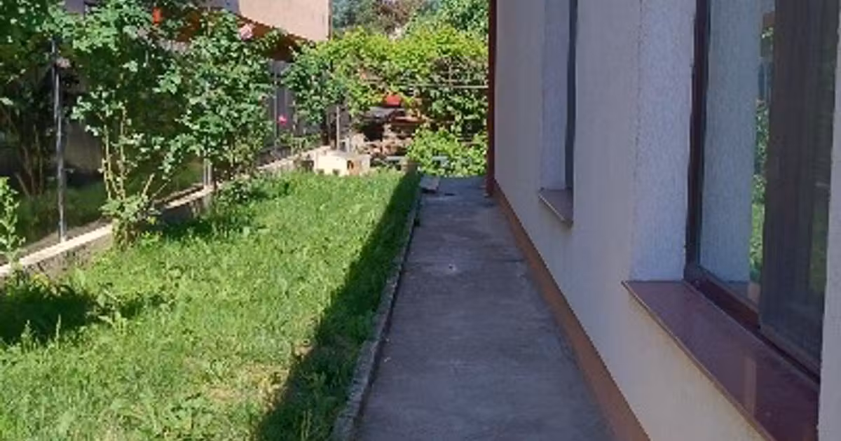 Casă individuală de vânzare cu 5 camere, mobilată în zona Vitan, Sector 3