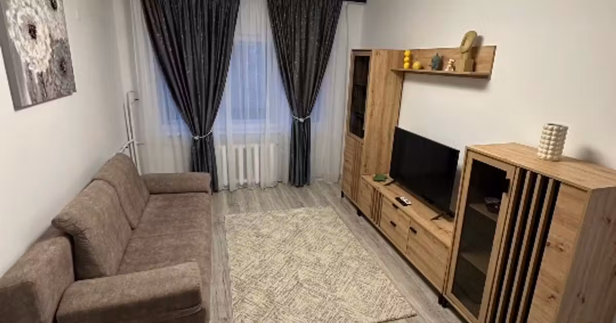 Apartament de vânzare cu 2 camere, mobilat în zona Gară, Focșani