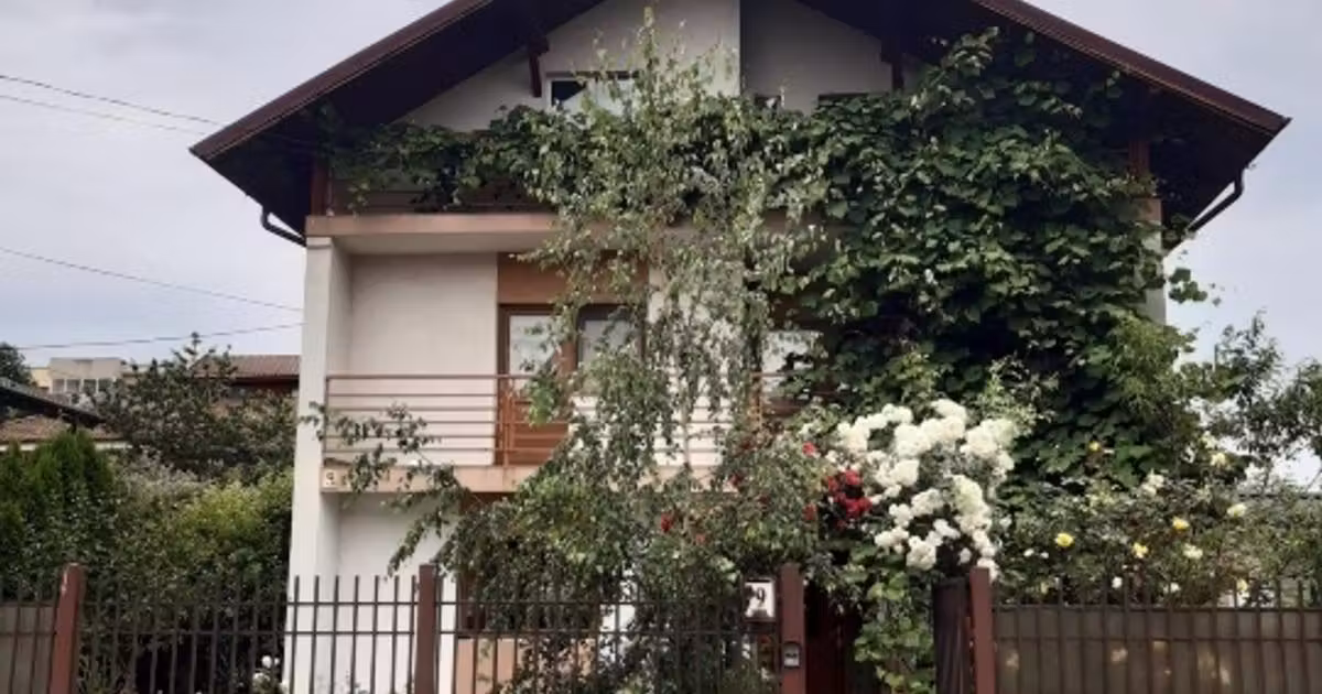 Casă individuală de vânzare cu 4 camere în zona Nord, Pitești