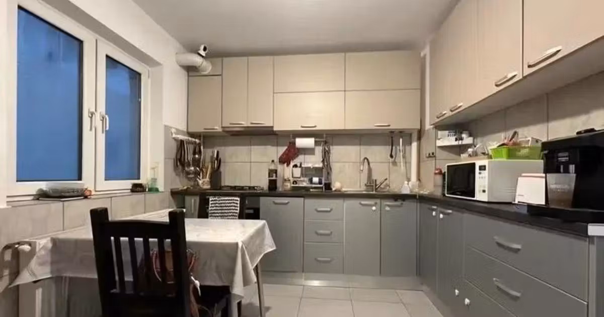 Apartament de vânzare cu 3 camere, mobilat în zona Drumul Taberei, Sector 6