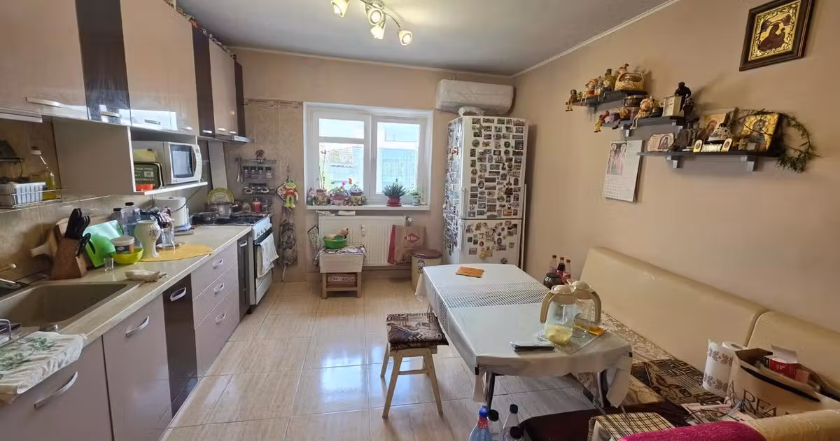 Apartament de vânzare cu 3 camere, mobilat în zona Vitan Mall, Sector 3
