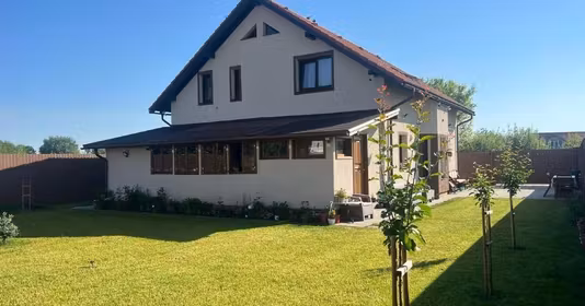Casă Stupini