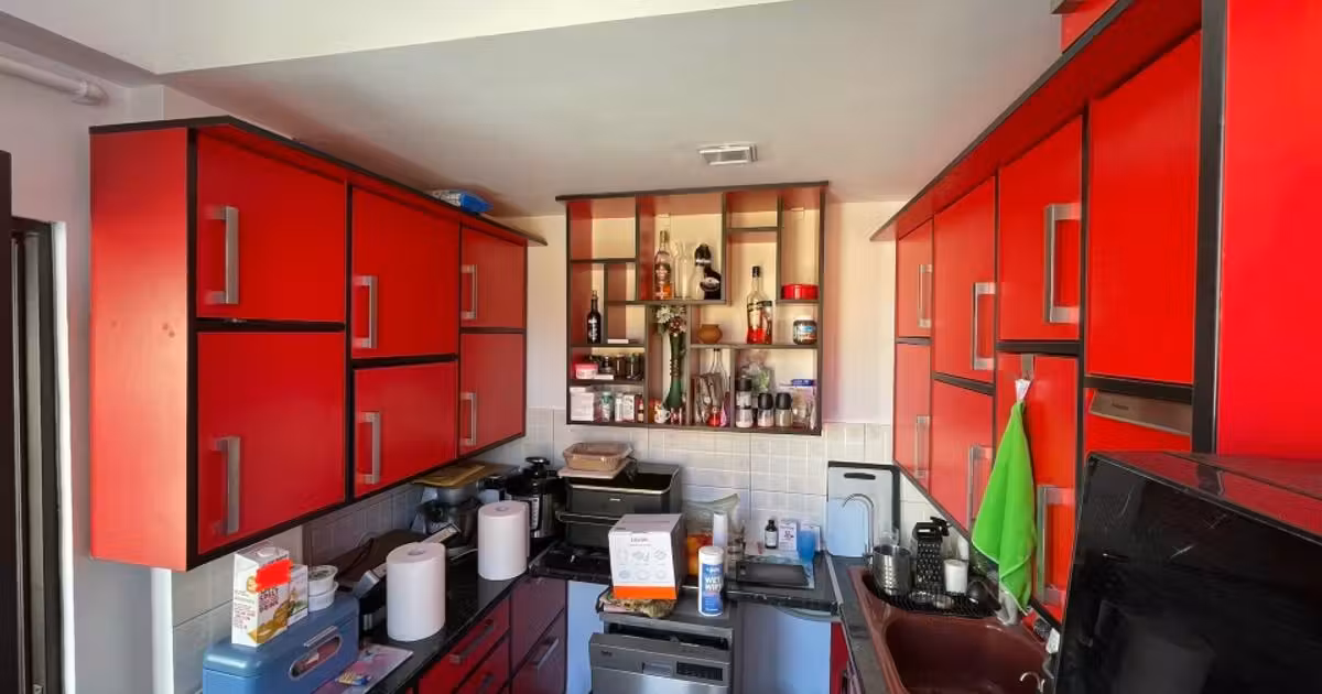 Apartament de vânzare cu 3 camere în zona Apărătorii Patriei, Sector 4