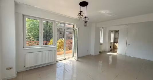 Apartament Văcăresti