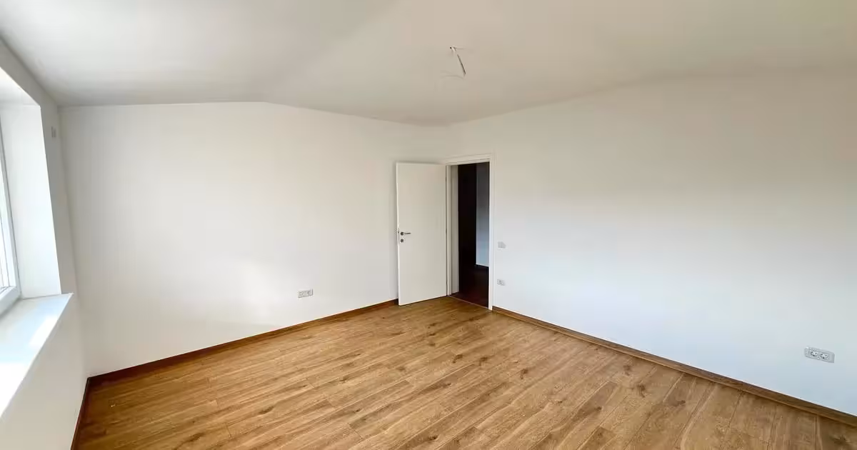 Apartament de vânzare cu 2 camere în Sânpetru