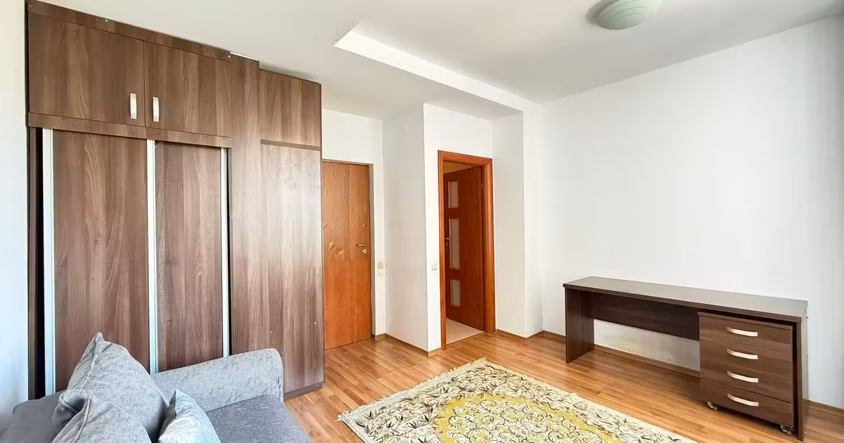 Apartament de vânzare cu 3 camere în zona 13 Septembrie, Sector 5