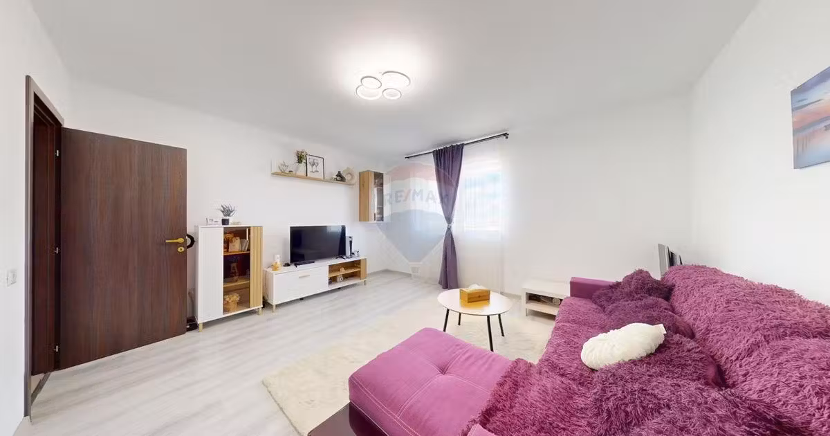 Apartament de vânzare cu 2 camere în Sânpetru