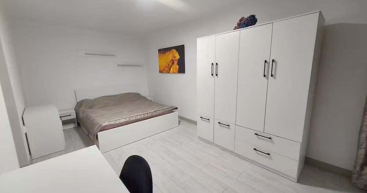 Garsonieră de vânzare, mobilată în zona Brăilei, Focșani
