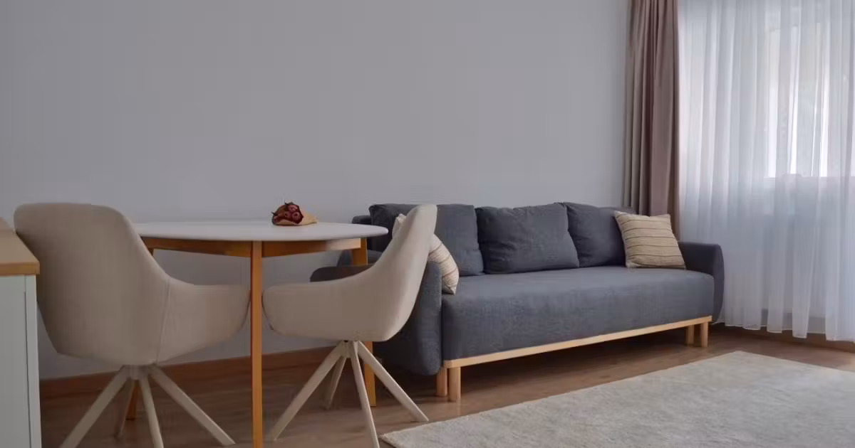 Apartament de vânzare cu 3 camere, mobilat în zona Piața Unirii, Iași