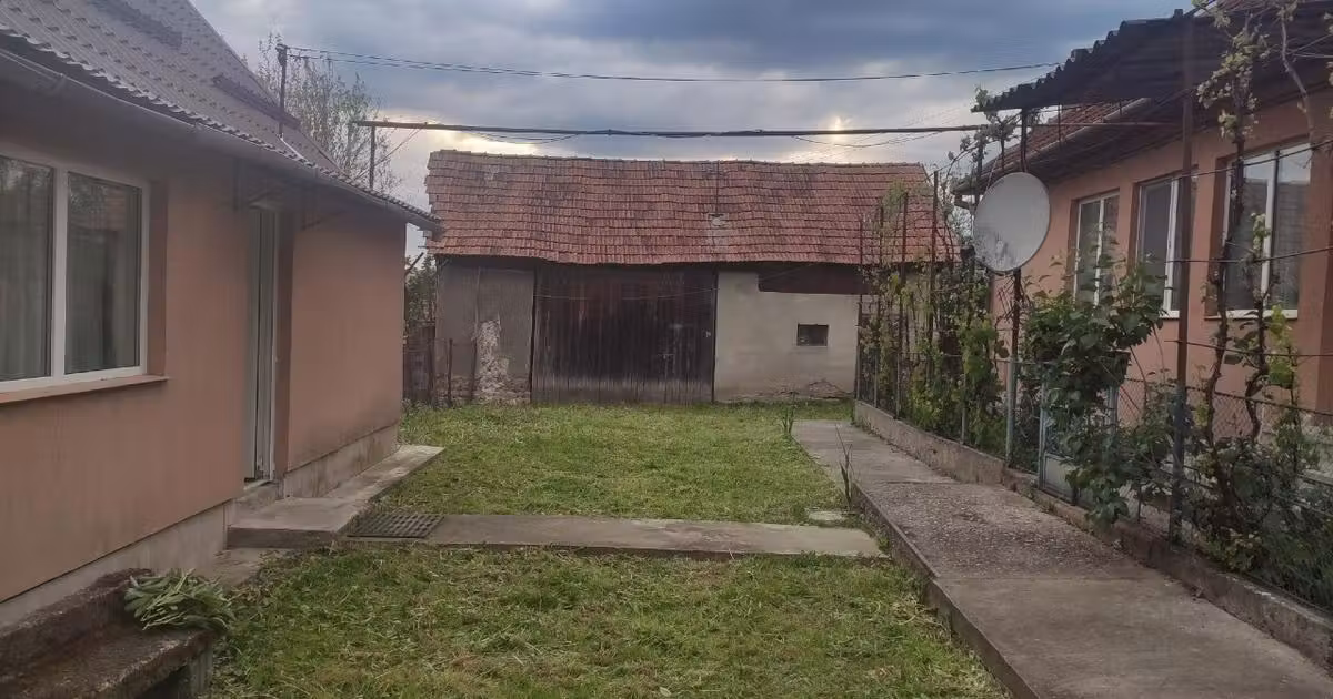 Casă individuală de vânzare cu 2 camere, mobilată în Bonțida
