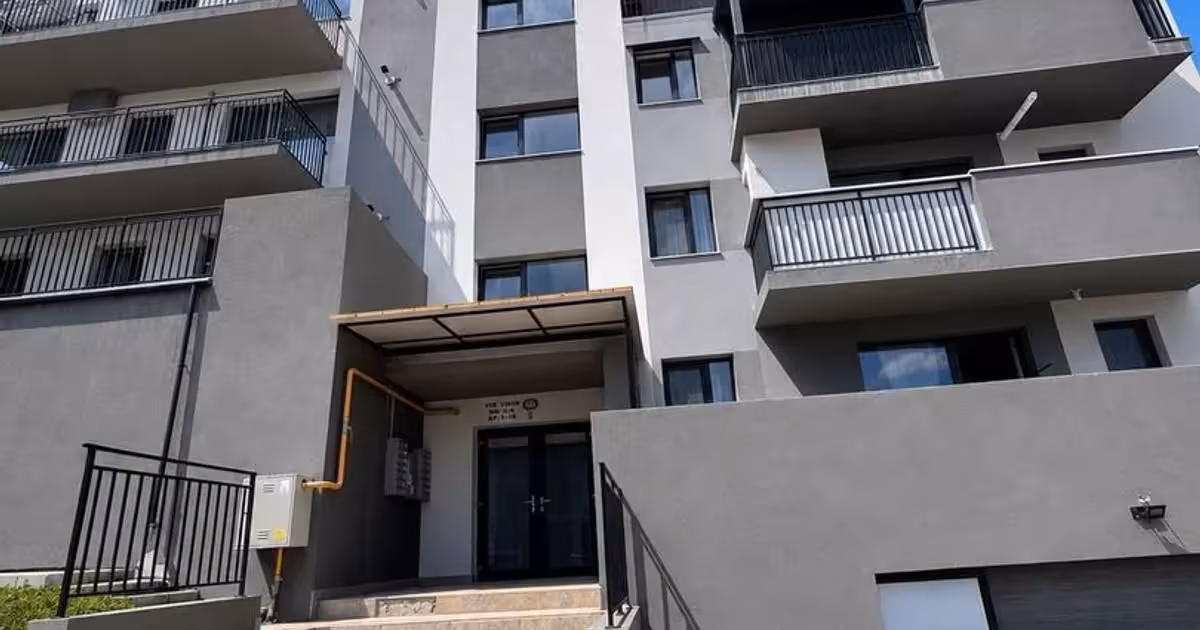 Apartament de vânzare cu 3 camere, mobilat în Florești