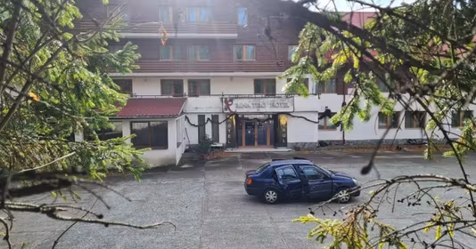 Spațiu comercial Exterior Est
