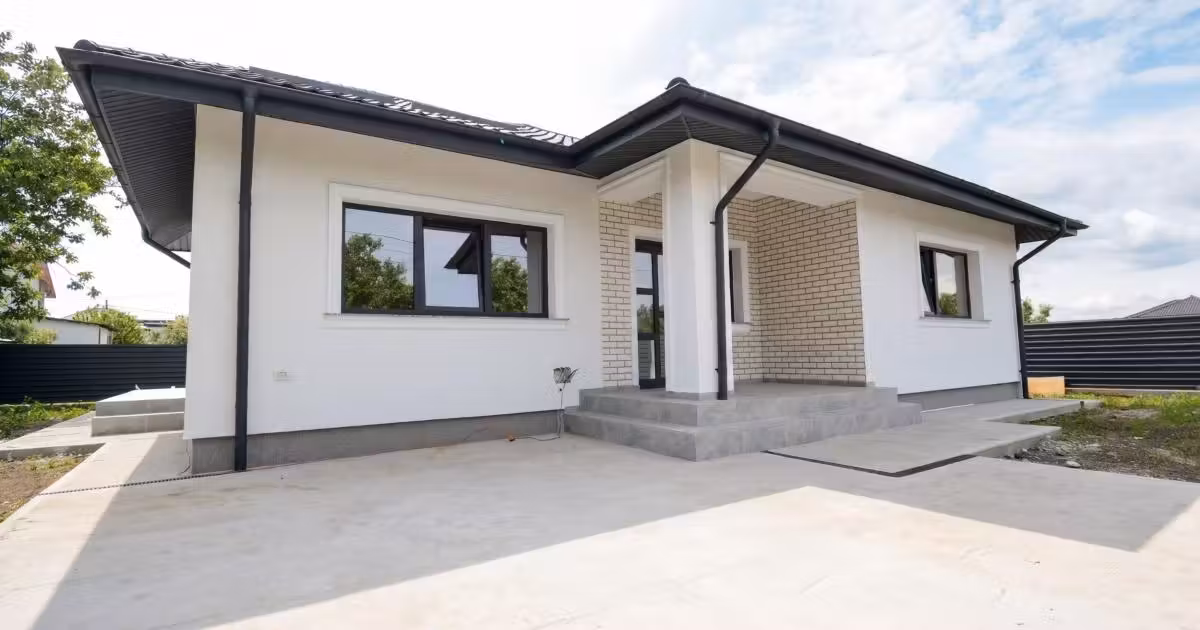 Casă individuală de vânzare cu 4 camere în Breazu