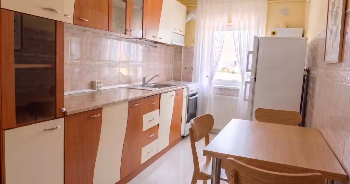 Apartament de vânzare cu 3 camere, mobilat în zona Triaj, Brașov