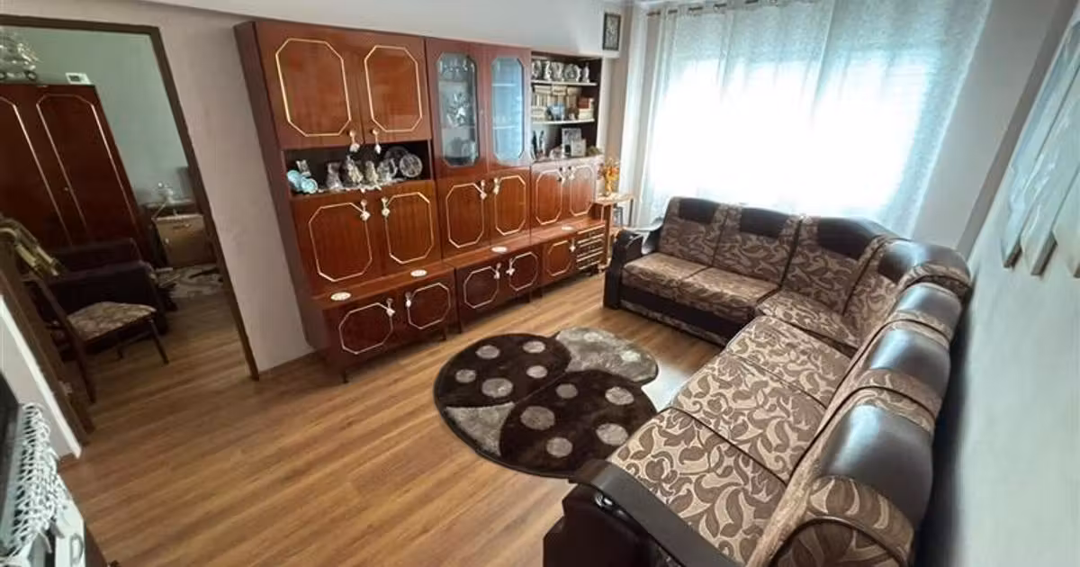 Apartament de vânzare cu 2 camere în zona Republicii, Bacău