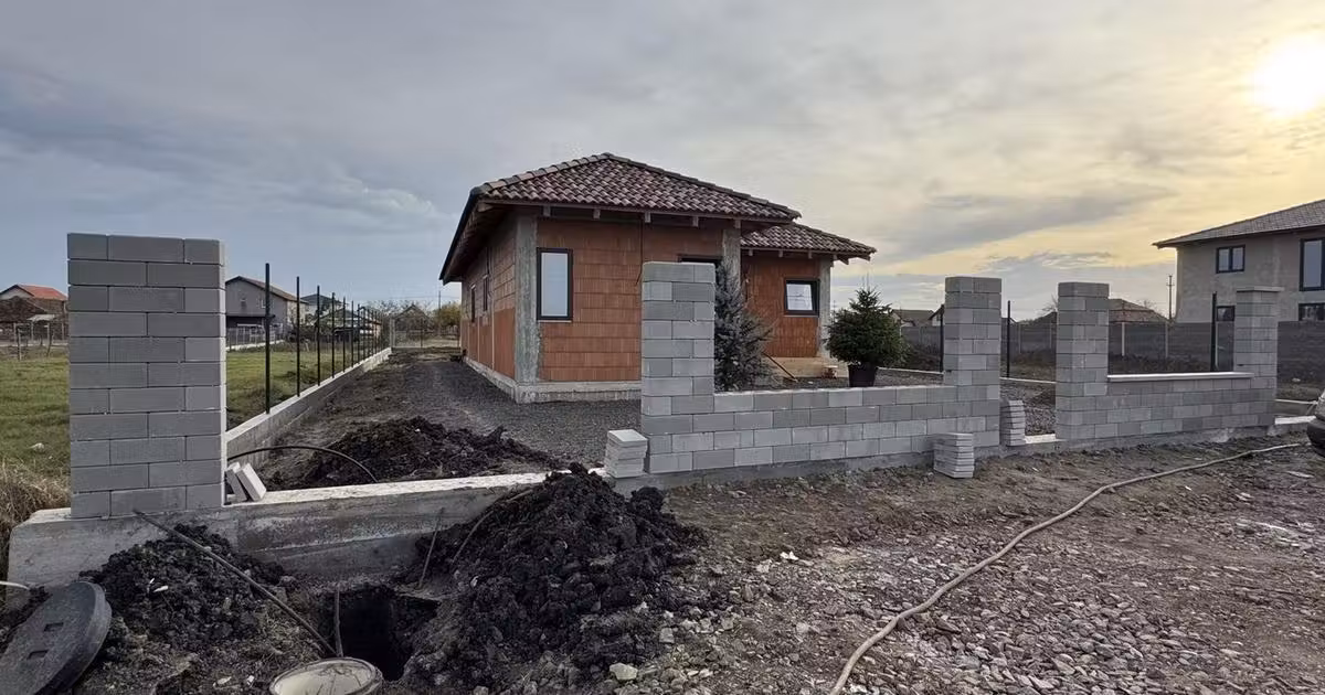 Casă individuală de vânzare cu 4 camere în Becicherecu Mic