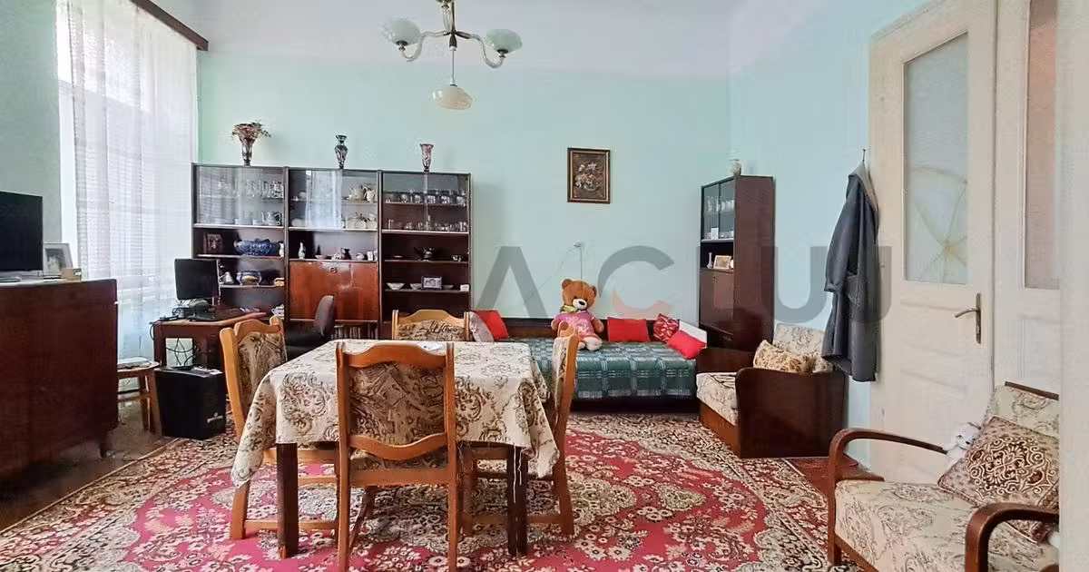 Apartament de vânzare cu 3 camere în zona Central, Cluj-Napoca