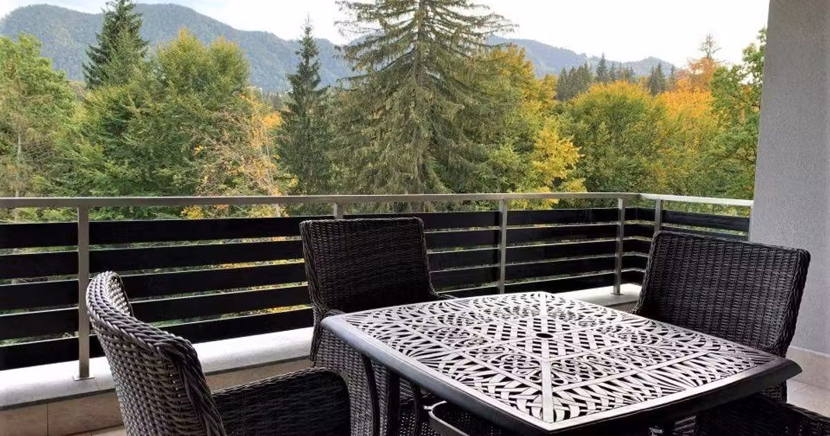 Apartament de vânzare cu 3 camere, mobilat în Poiana Brașov
