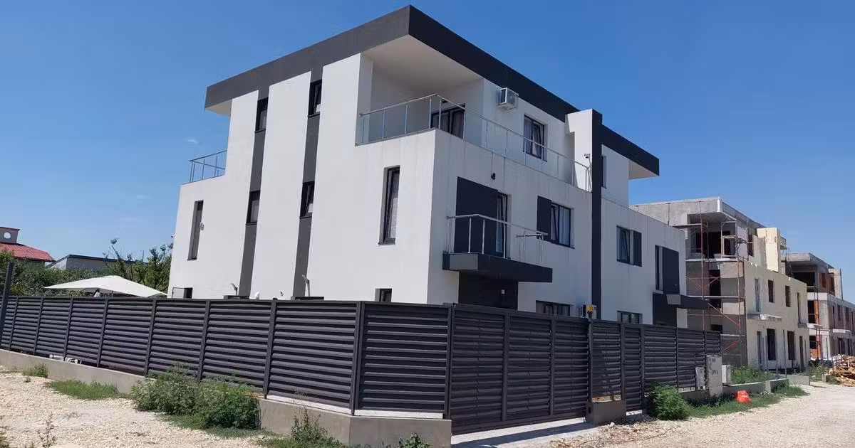 Casă de vânzare cu 4 camere în Bragadiru