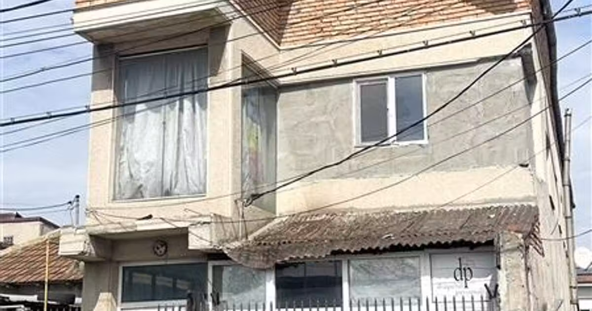Casă individuală de vânzare cu 4 camere în zona Inel II, Constanța