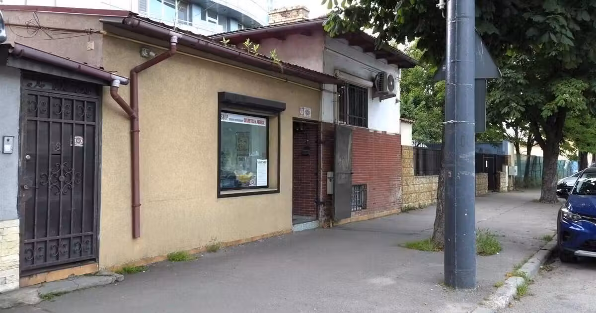 Casă individuală de vânzare cu 6 camere în zona ICIL, Constanța