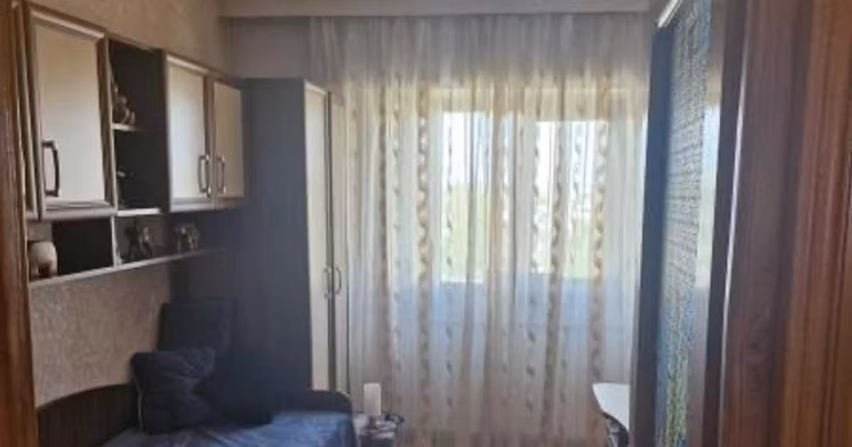 Apartament de vânzare cu 4 camere în zona ICIL, Constanța