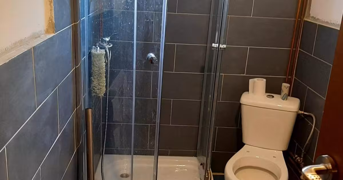 Casă de vânzare cu 5 camere în zona Giulești, Sector 6