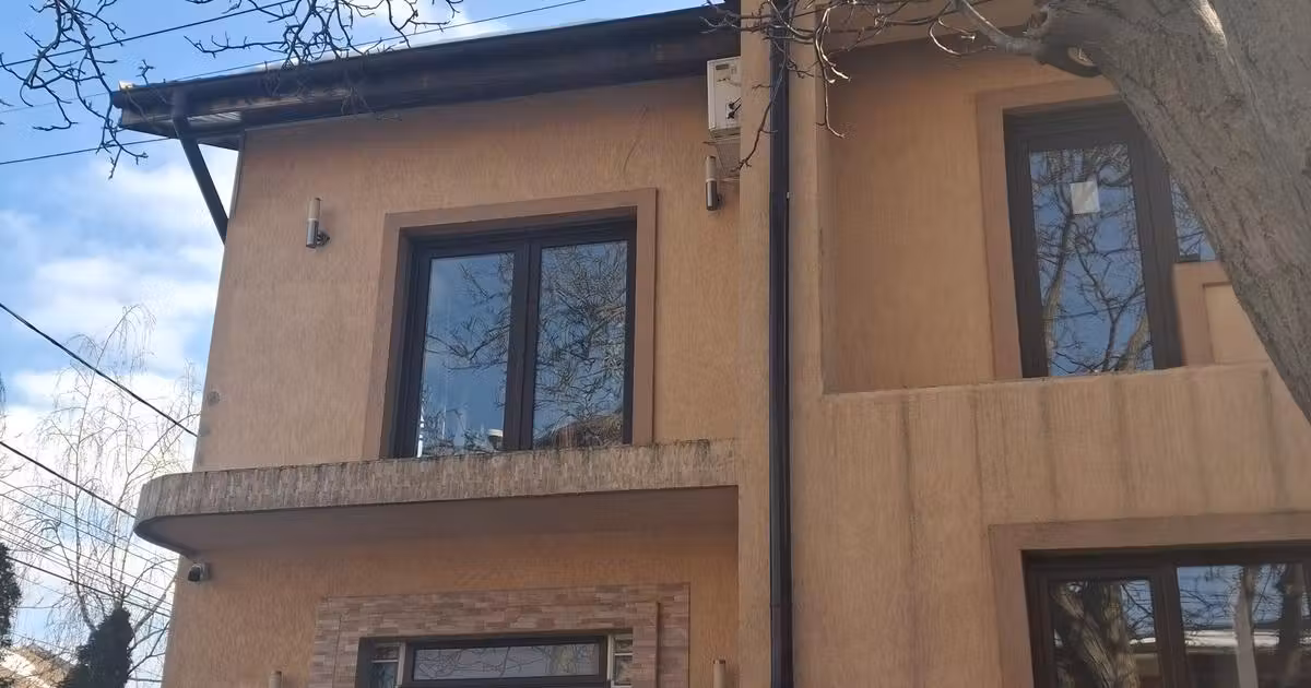 Casă individuală de vânzare cu 5 camere, mobilată în zona Bucureștii Noi, Sector 1