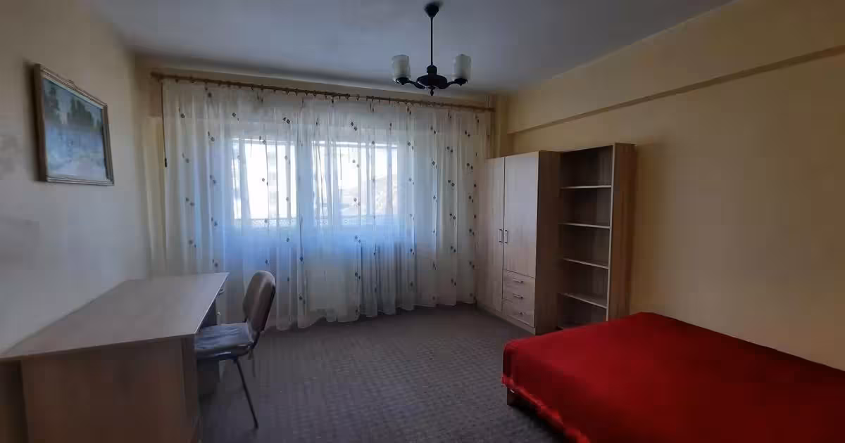 Apartament de vânzare cu 4 camere în zona Târgu Cucu, Iași