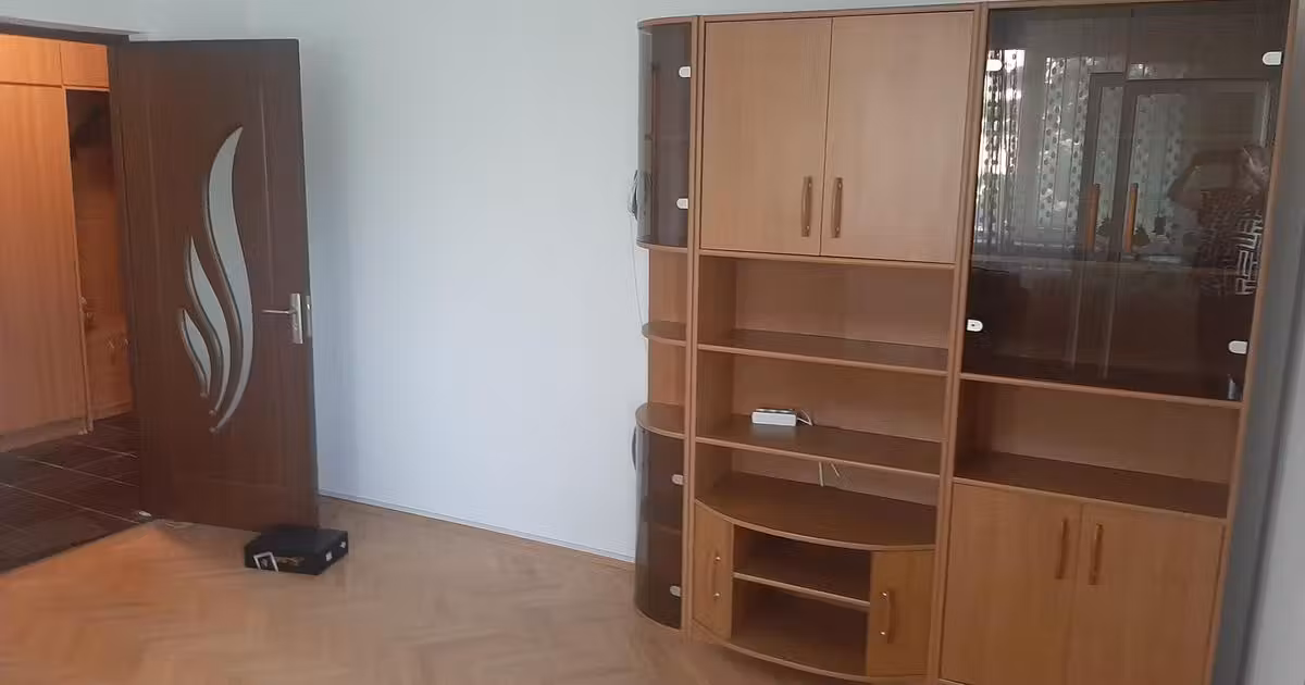 Apartament de vânzare cu 2 camere în zona Titan, Sector 3