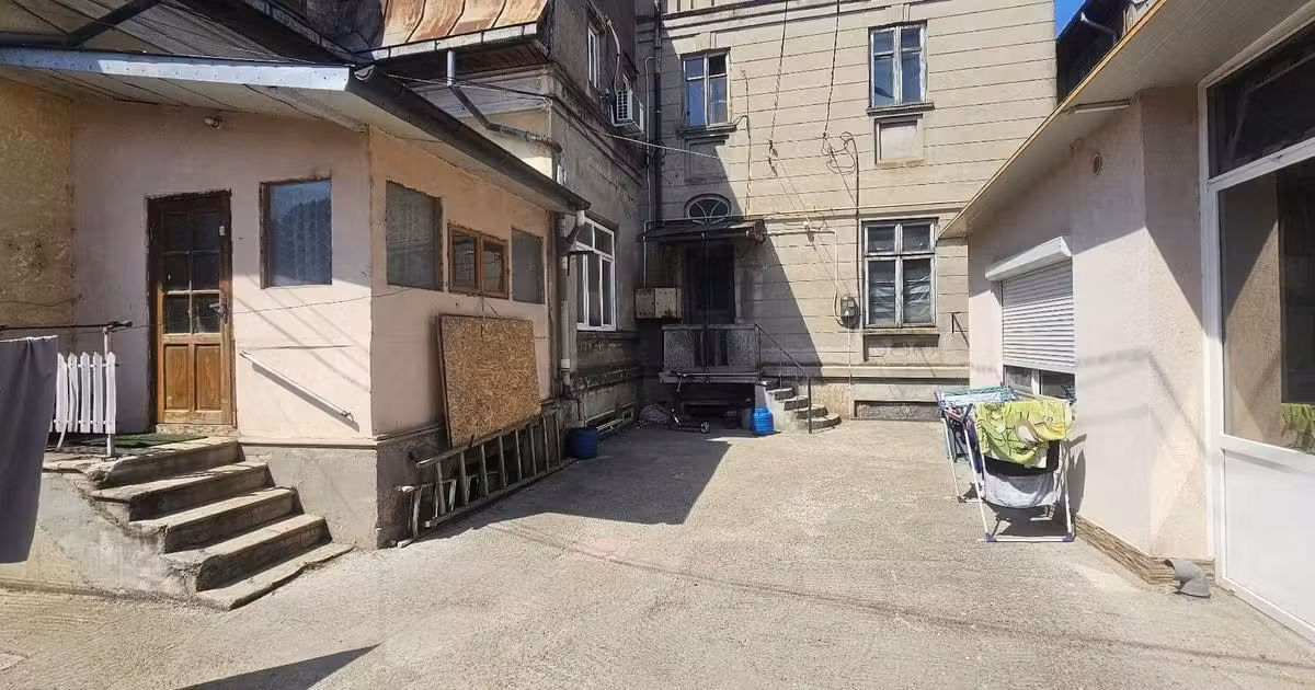 Casă individuală de vânzare cu 2 camere în zona Gării, Galați