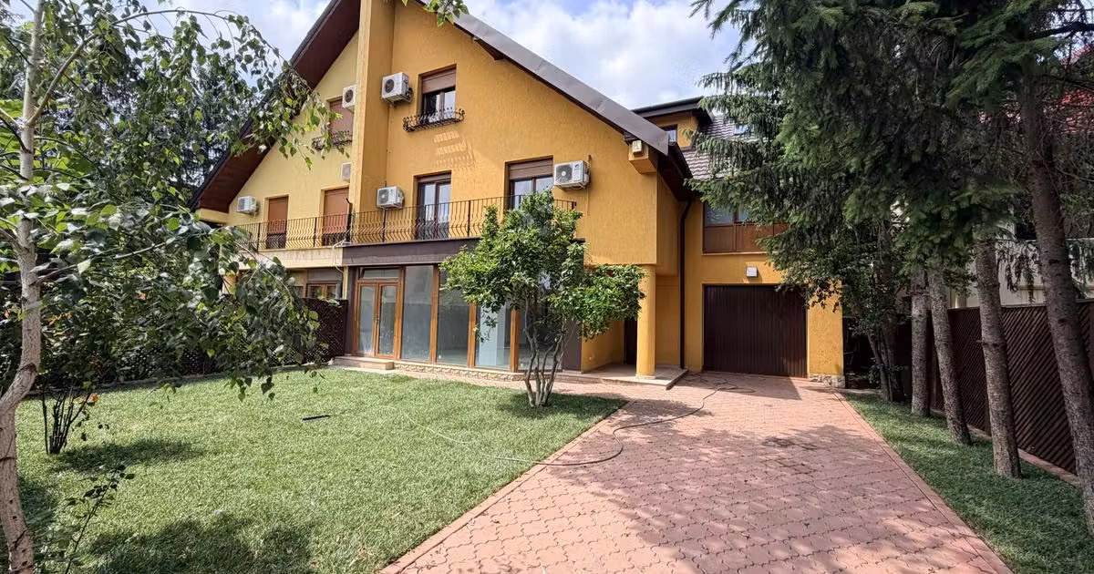 Casă individuală de vânzare cu 6 camere în Voluntari
