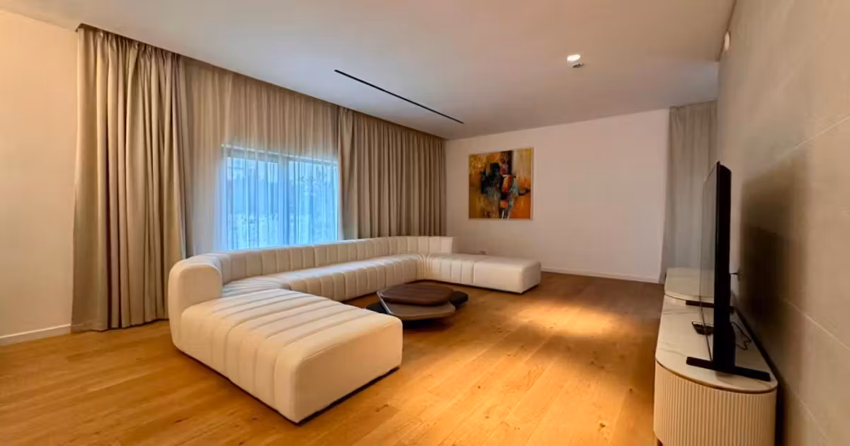 Casă individuală de vânzare cu 6 camere în zona Iancu Nicolae, Sector 1