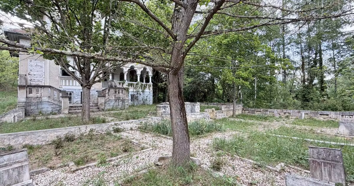 Casă individuală de vânzare cu 6 camere în Caransebeș