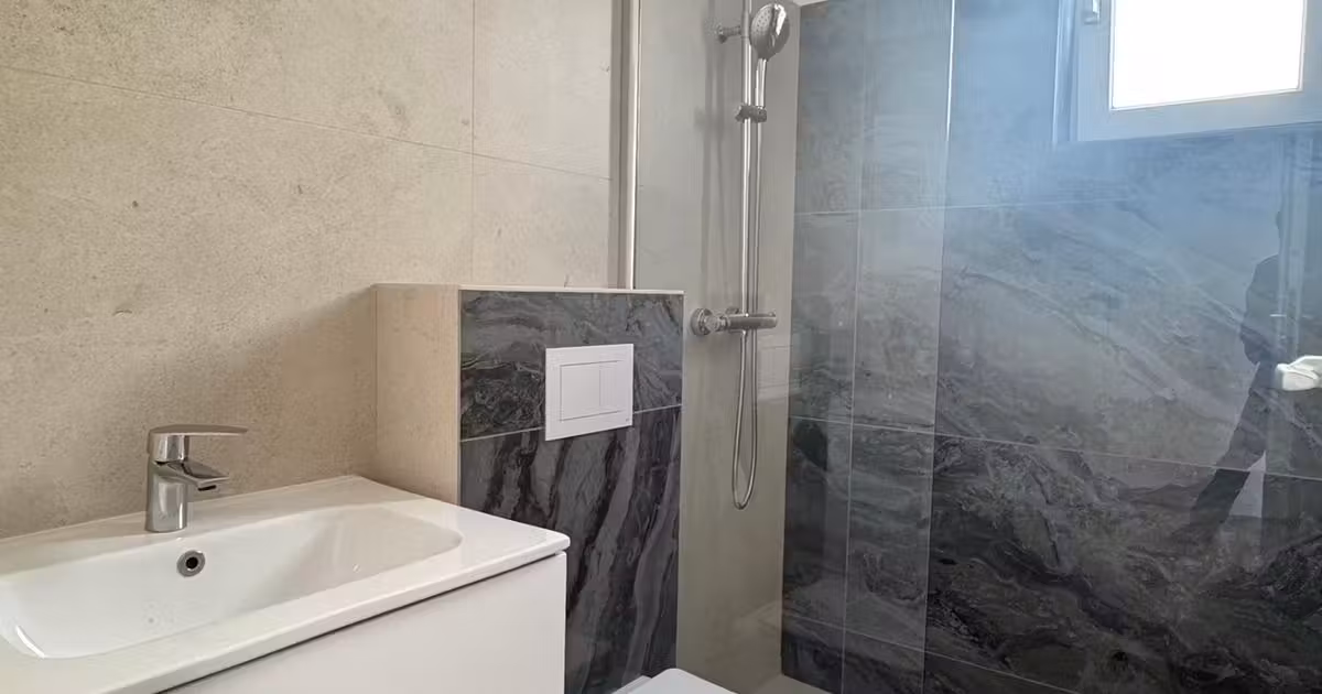 Casă de vânzare cu 3 camere în Moșnița Nouă