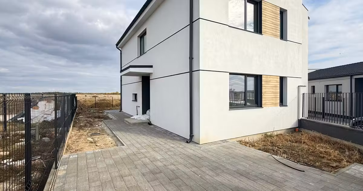 Duplex de vânzare cu 5 camere în Moșnița Nouă
