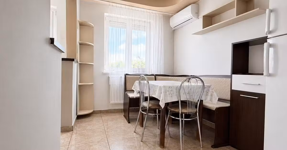 Apartament de vânzare cu 3 camere în zona Dacia, Timișoara