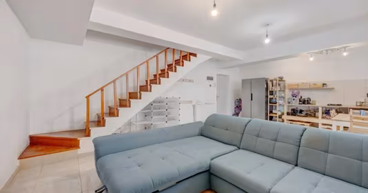 Apartament Titan