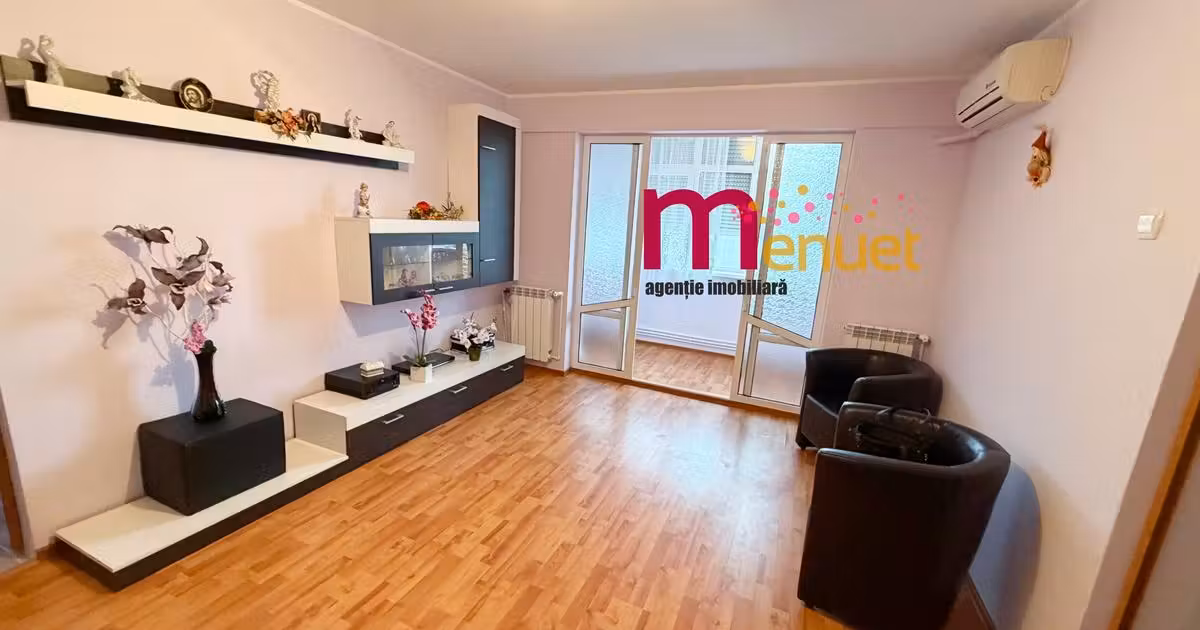 Apartament de vânzare cu 3 camere în zona 23 August, Tulcea