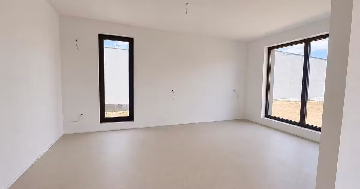 Casă individuală de vânzare cu 3 camere în Clinceni
