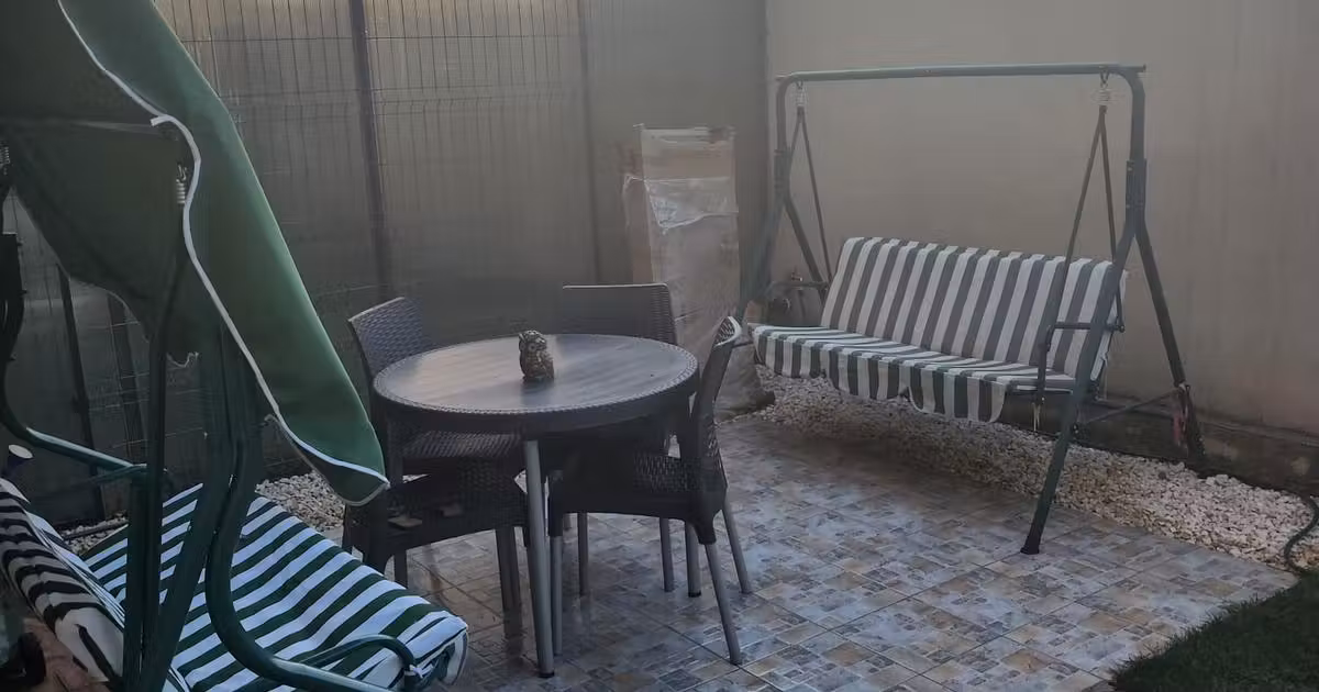 Casă de vânzare cu 3 camere, mobilată în zona Prelungirea Ghencea, Sector 6