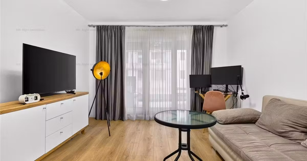 Apartament de vânzare cu 2 camere, mobilat în zona Tractorul, Brașov