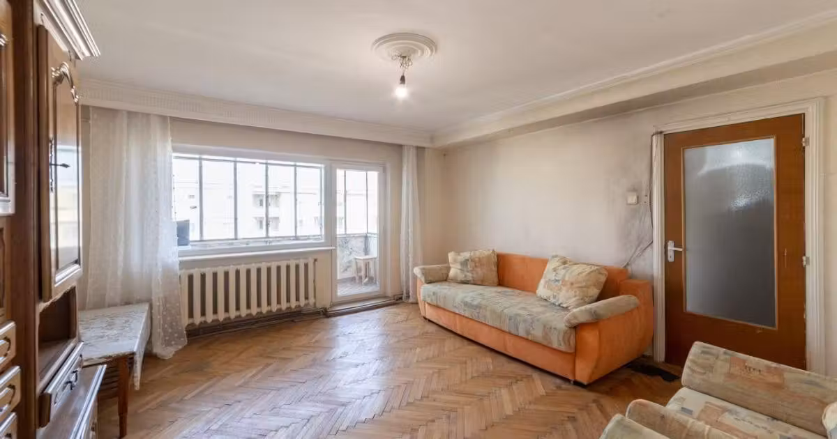 Apartament de vânzare cu 3 camere în zona Găvana, Pitești