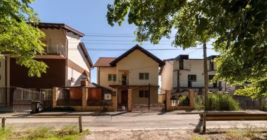 Casă Trivale