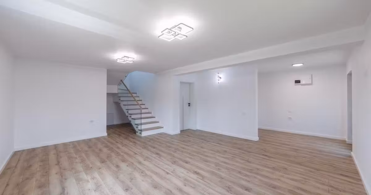 Casă individuală de vânzare cu 4 camere în Argeșelu