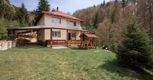 Casă Dâmbovicioara