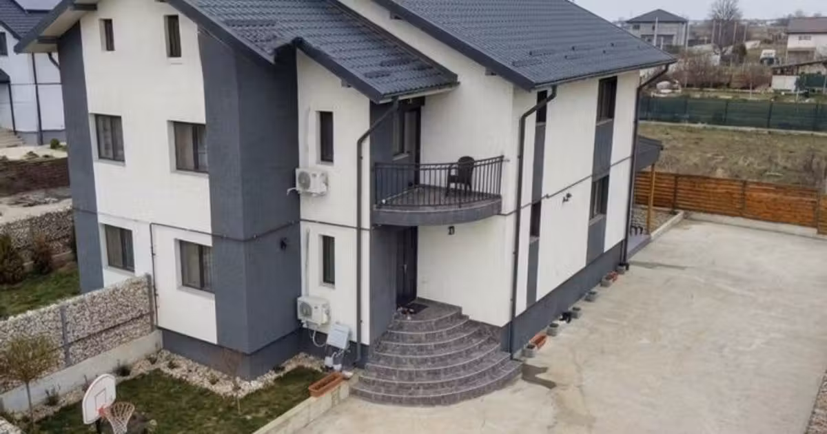 Casă individuală de vânzare cu 5 camere, mobilată în zona Trivale, Pitești